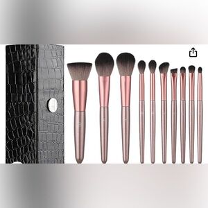 New‎ 
Forever Brush Set